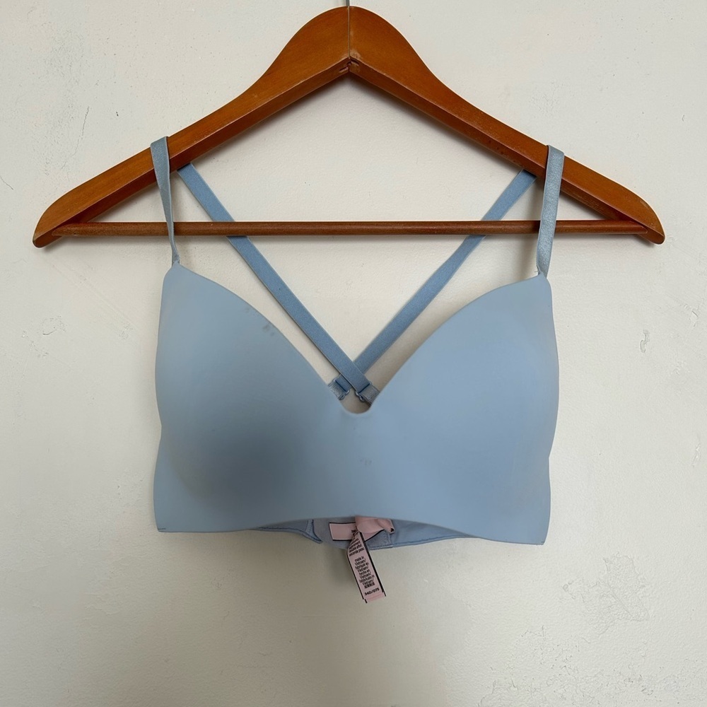 Victoria secret t-shirt lightly lined ireless bra